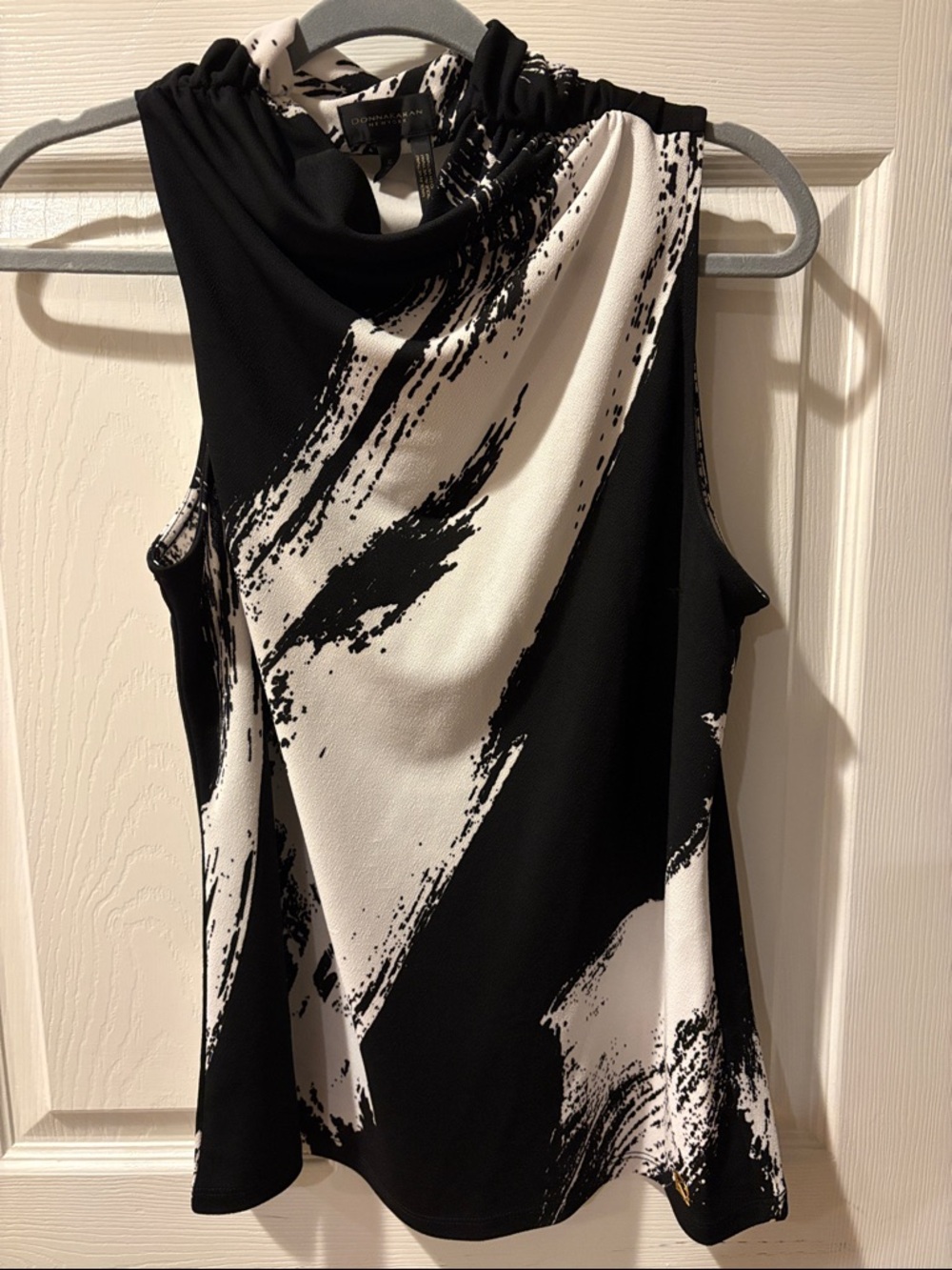 Donna Karan Black and White Sleeveless Draped Neck Jersey Top